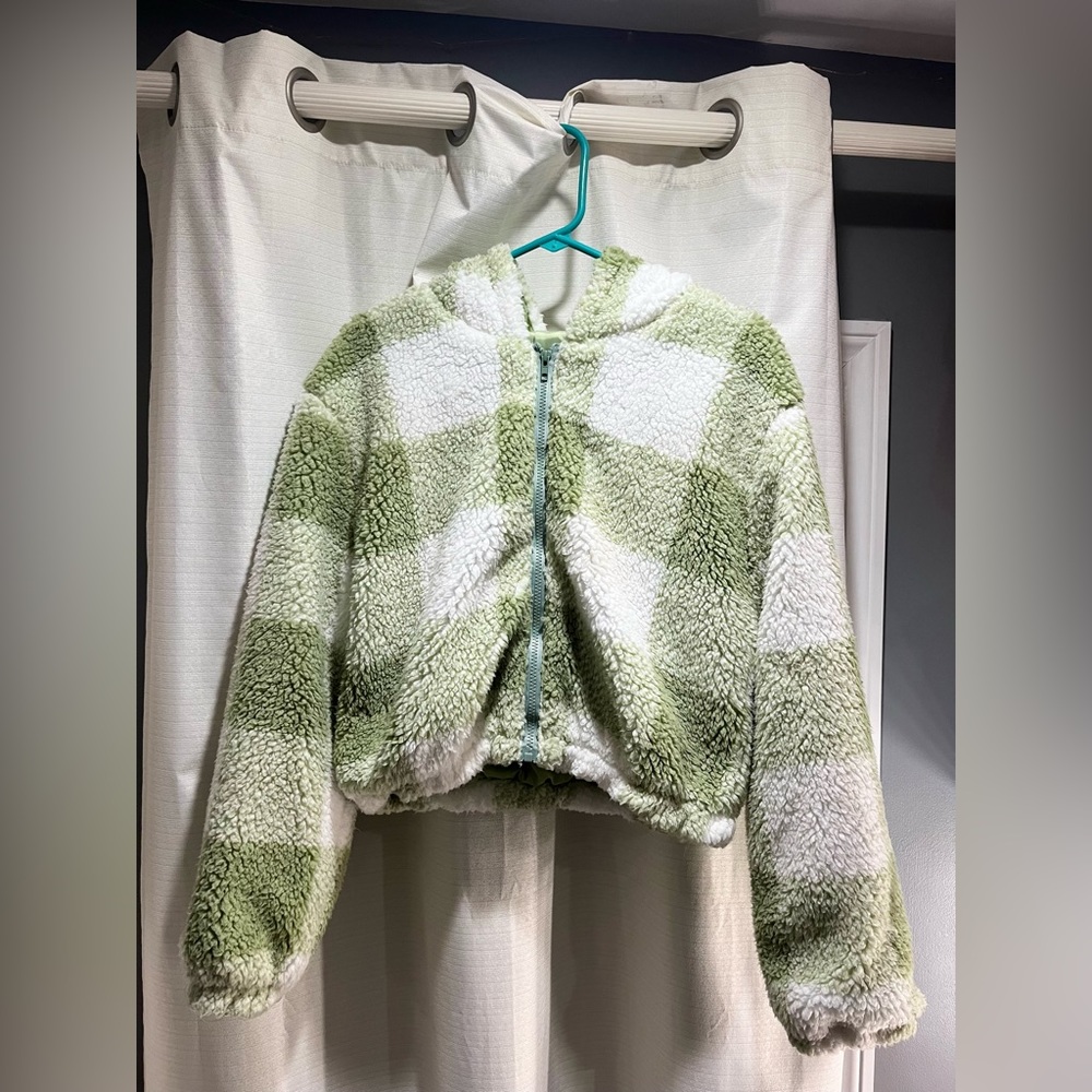 Green crop Sherpa jacket coat